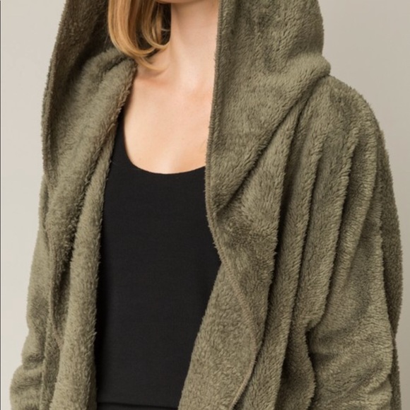 ❄️LAST3️⃣//OLIVE BLANKET CARDIGAN FLEECE HOODIE - Picture 3 of 12